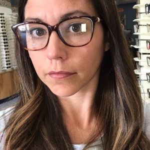 Meet your Posher, Courtney